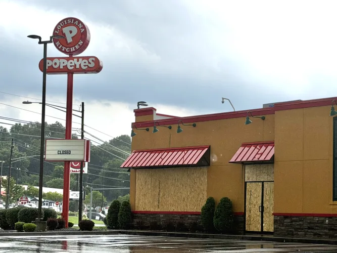 Popeyes Louisiana Kitchen and Mardel to close in Vienna
